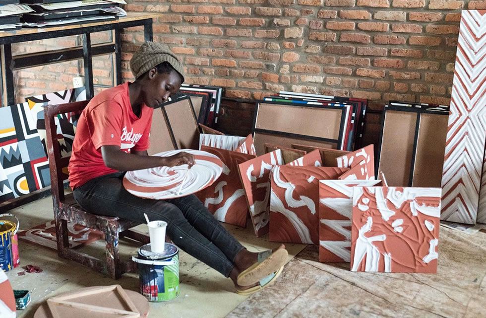 Souvenirs: Buying Crafts in Rwanda